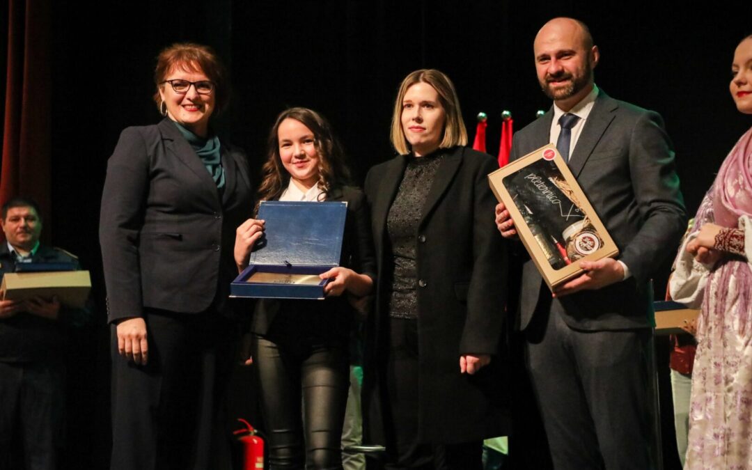 Lota Mesić dobitnica priznanja Grada Pleternice!